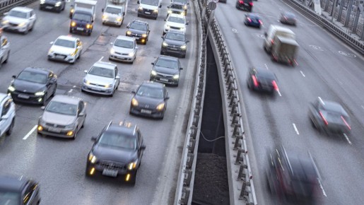 «Нас голыми руками не возьмешь»: что ждет автомобильный рынок страны