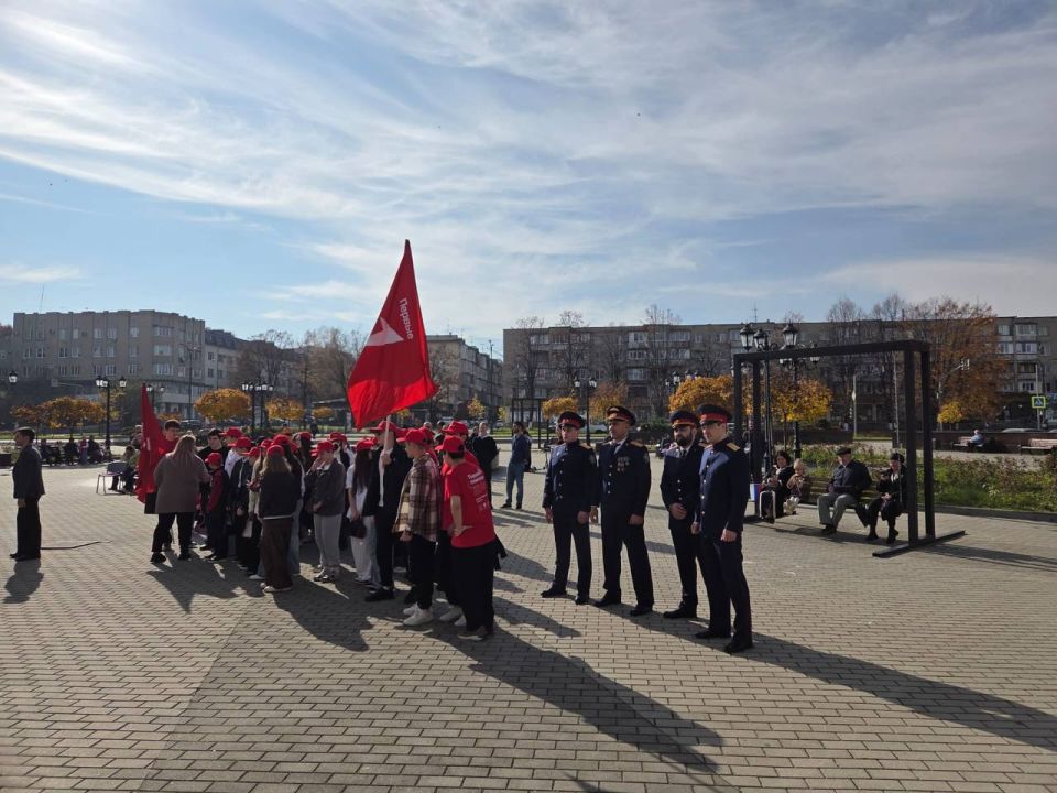 Сотрудники следственного отдела по городу Нальчику приняли участие в праздновании Дня народного единства Сотрудники следственного отдела по городу Нальчику приняли участие в праздновании Дня народного единства