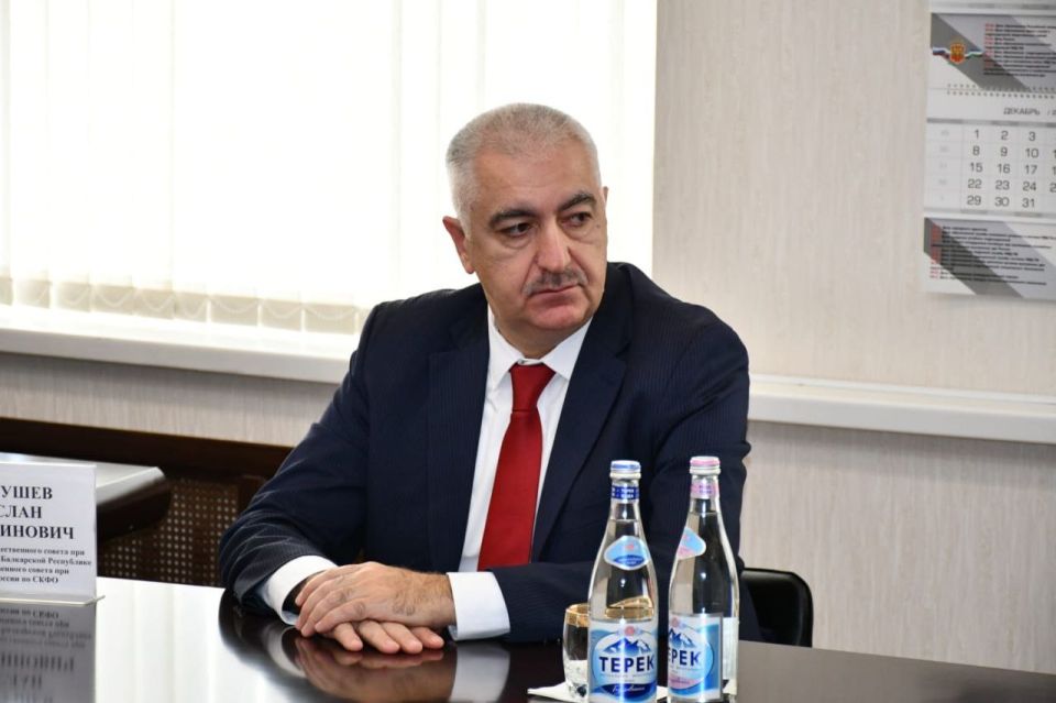 Начальник ГУ МВД России по СКФО Сергей Бачурин провёл в МВД по Кабардино-Балкарской Республике личный приём граждан Начальник ГУ МВД России по СКФО Сергей Бачурин провёл в МВД по Кабардино-Балкарской Республике личный приём граждан