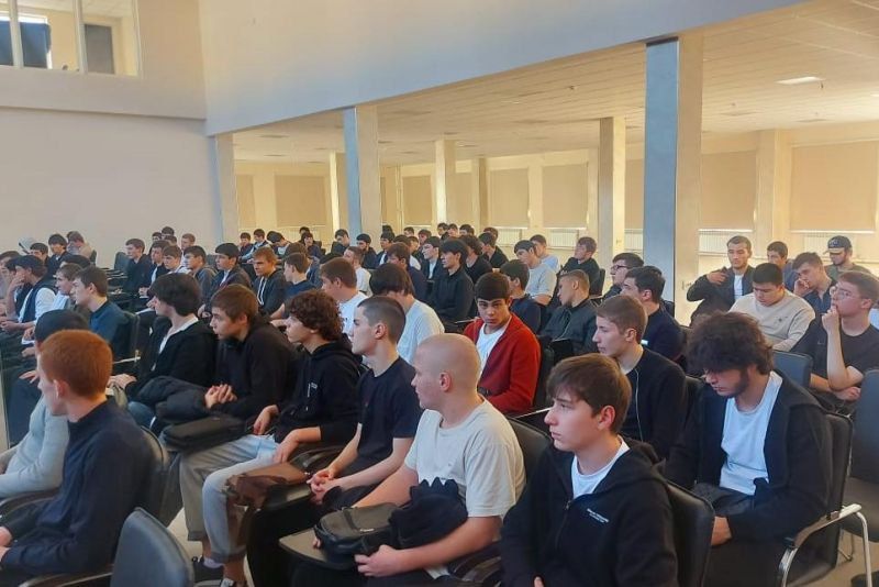 Более ста студентов приняли участие в акции по профилактике кибермошенничества Более ста студентов приняли участие в акции по профилактике кибермошенничества