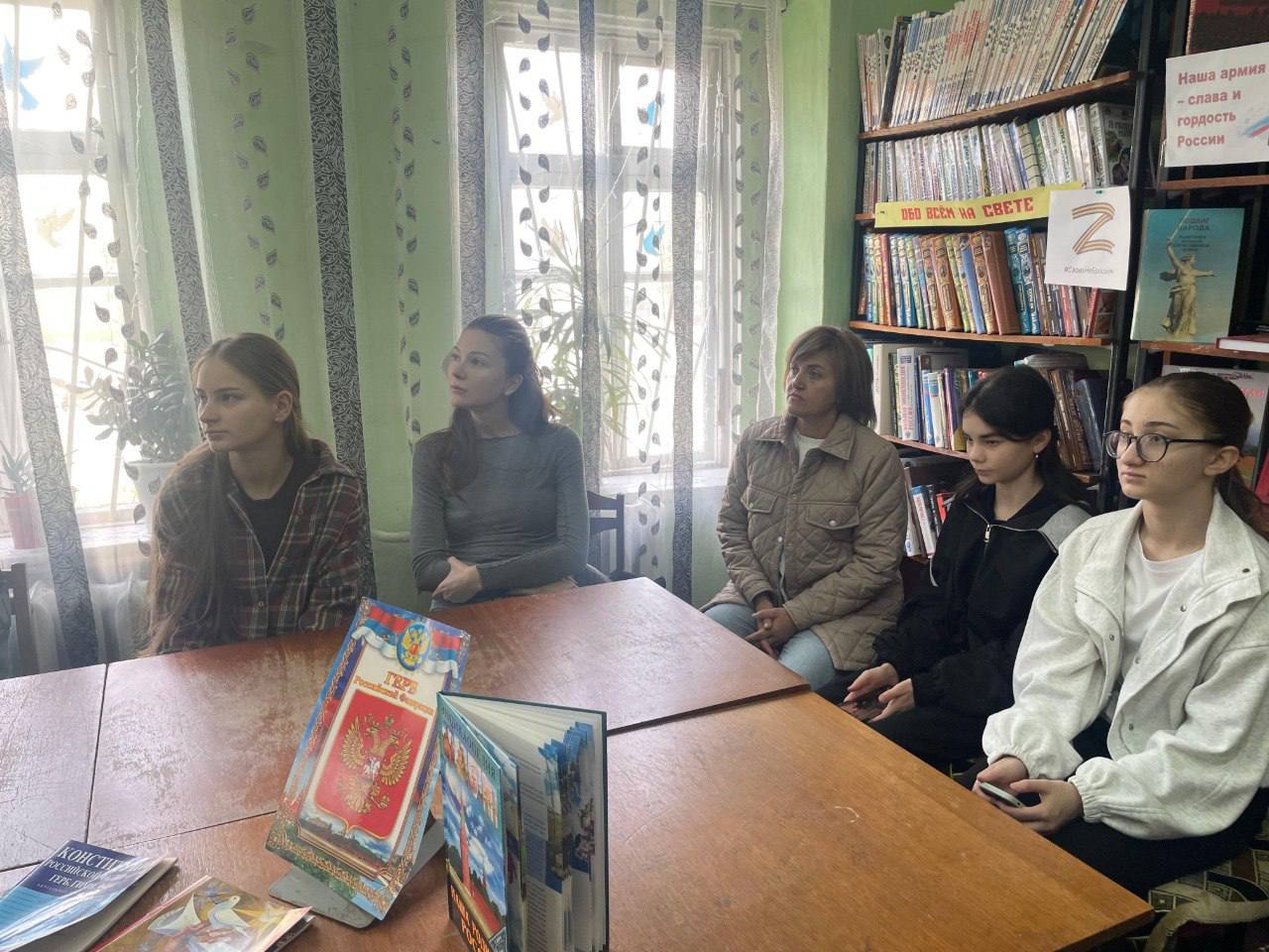 В целях повышения правовой культуры молодежи в Урванской районной библиотеке создан Клуб молодого избирателя «Я - будущий избиратель» В целях повышения правовой культуры молодежи в Урванской районной библиотеке создан Клуб молодого избирателя «Я - будущий избиратель»