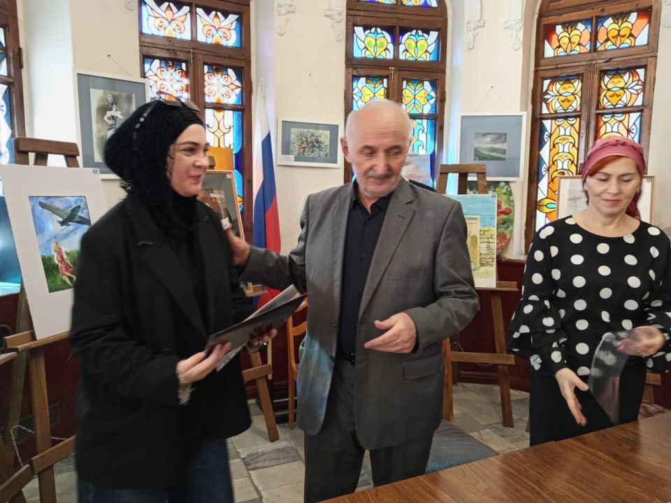 Я расскажу вам о войне.... В Фонде культуры им. В.Х. Ворокова состоялось подведение итогов и награждение победителей художественного конкурса Нацпроекта «Я расскажу Вам о войне… У вечного огня», организованного... Я расскажу вам о войне.... В Фонде культуры им. В.Х. Ворокова состоялось подведение итогов и награждение победителей художественного конкурса Нацпроекта «Я расскажу Вам о войне… У вечного огня», организованного...