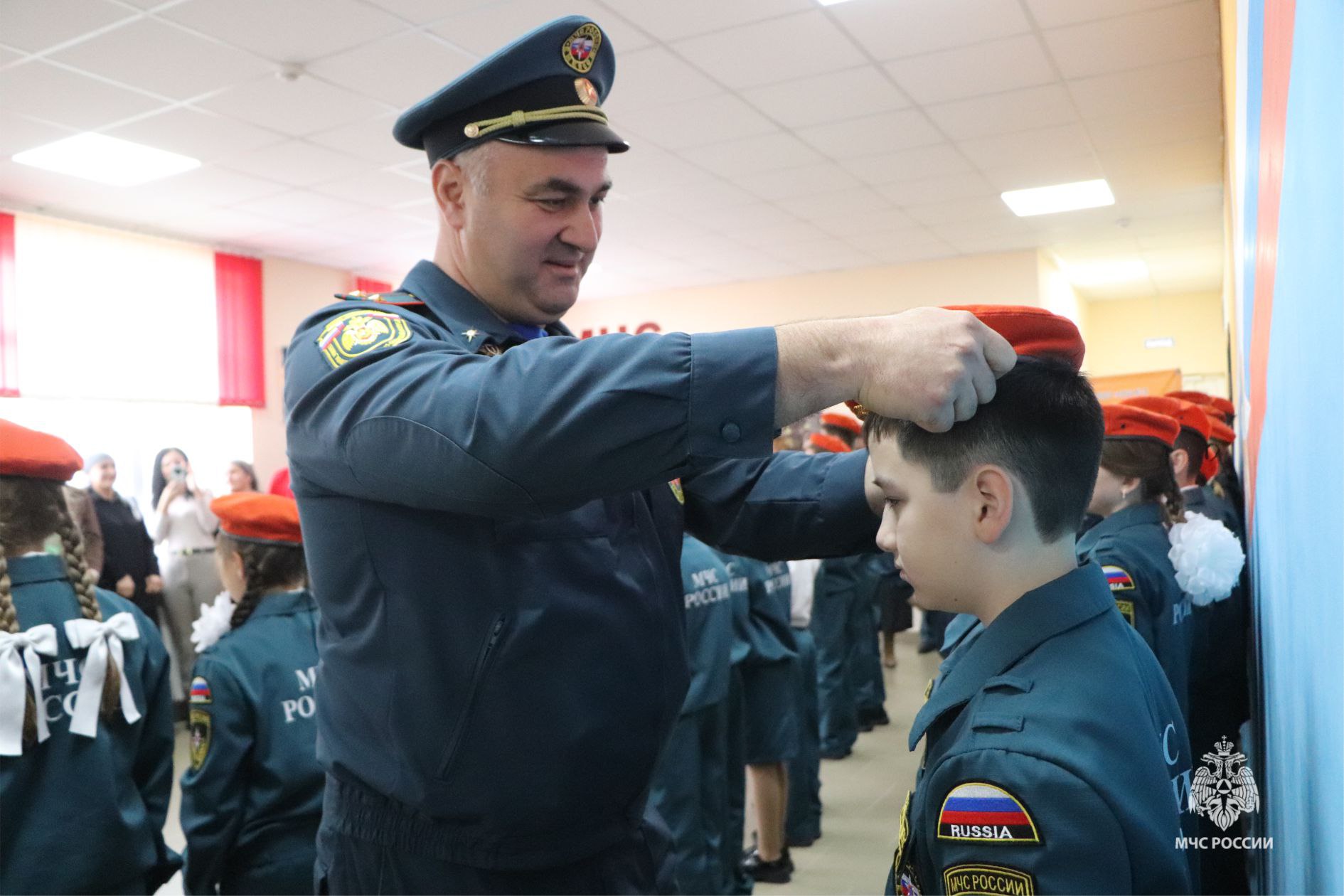 Сегодня в Майском на базе средней школы №3 прошла торжественная церемония открытия профильного класса МЧС Сегодня в Майском на базе средней школы №3 прошла торжественная церемония открытия профильного класса МЧС