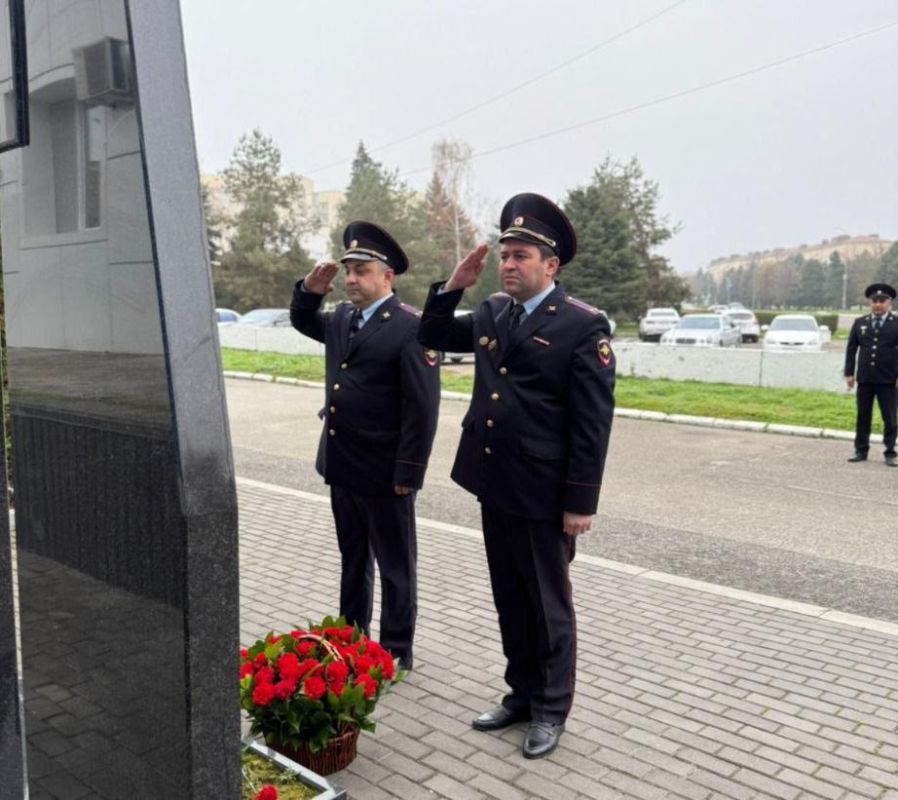 В Урванском районе полицейские и ветераны органов внутренних дел посетили семьи погибших коллег