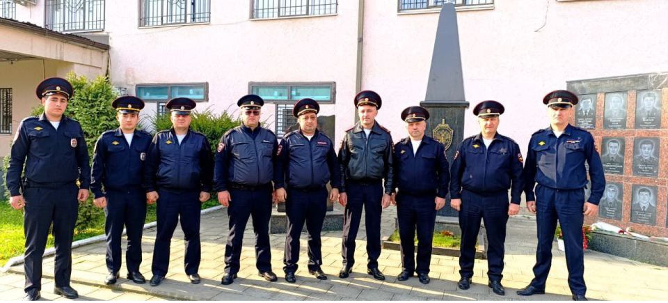 В Баксанском районе сотрудники полиции почтили память погибших коллег
