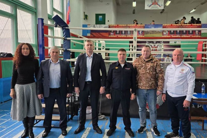 В Майском районе состоялся турнир по боксу, посвященный Дню сотрудника органов внутренних дел Российской Федерации
