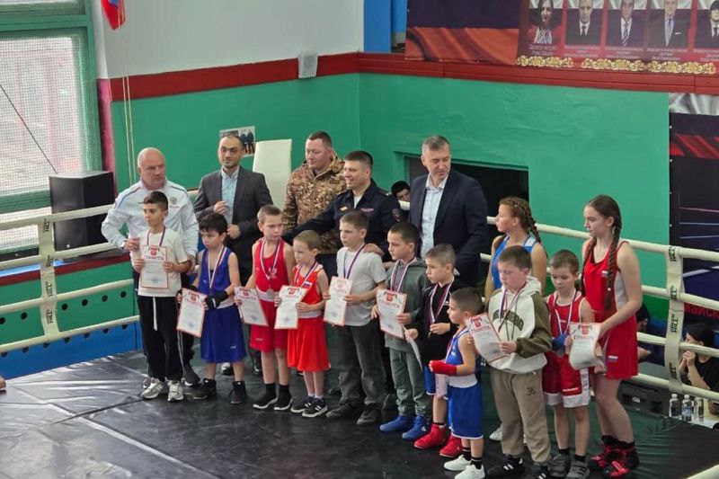 В Майском районе состоялся турнир по боксу, посвященный Дню сотрудника органов внутренних дел Российской Федерации В Майском районе состоялся турнир по боксу, посвященный Дню сотрудника органов внутренних дел Российской Федерации