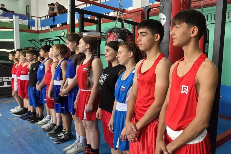 В Майском районе состоялся турнир по боксу, посвященный Дню сотрудника органов внутренних дел Российской Федерации В Майском районе состоялся турнир по боксу, посвященный Дню сотрудника органов внутренних дел Российской Федерации