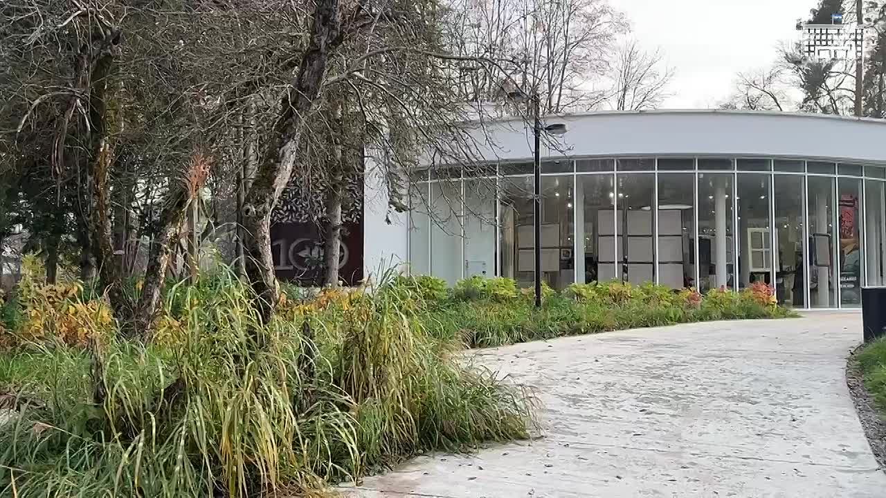 В парке Столетия стартовала выставка художника Рустама Яхиханова «Дыхание жизни»