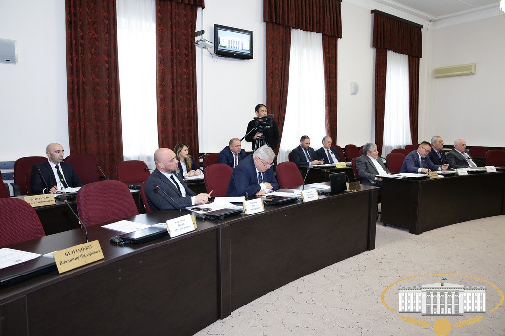 О ходе выполнения мероприятий по расселению граждан из аварийного жилищного фонда на территории Кабардино-Балкарии говорили на расширенном заседании Комитета Парламента КБР по строительству, жилищно-коммунальному хозяйству и... О ходе выполнения мероприятий по расселению граждан из аварийного жилищного фонда на территории Кабардино-Балкарии говорили на расширенном заседании Комитета Парламента КБР по строительству, жилищно-коммунальному хозяйству и...