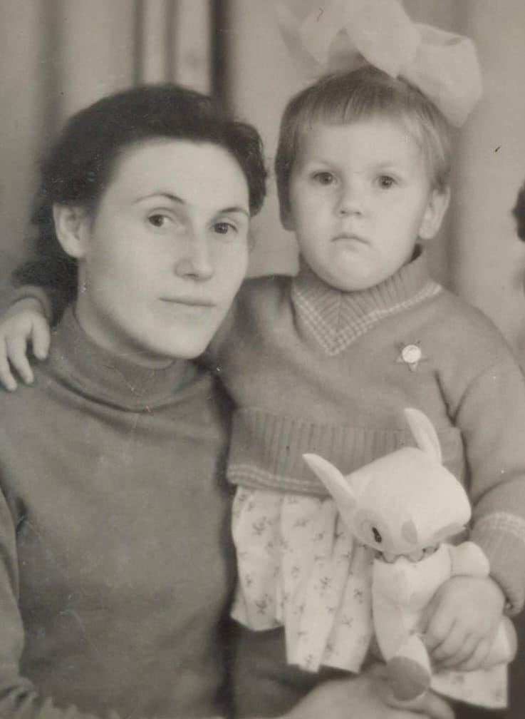 Пусть всегда будет мама!. По инициативе депутата Государственной Думы РФ, руководителя комитета по защите семьи, вопросам отцовства, материнства и детства, лидера Общероссийского общественного движения «Всероссийский женский... Пусть всегда будет мама!. По инициативе депутата Государственной Думы РФ, руководителя комитета по защите семьи, вопросам отцовства, материнства и детства, лидера Общероссийского общественного движения «Всероссийский женский...