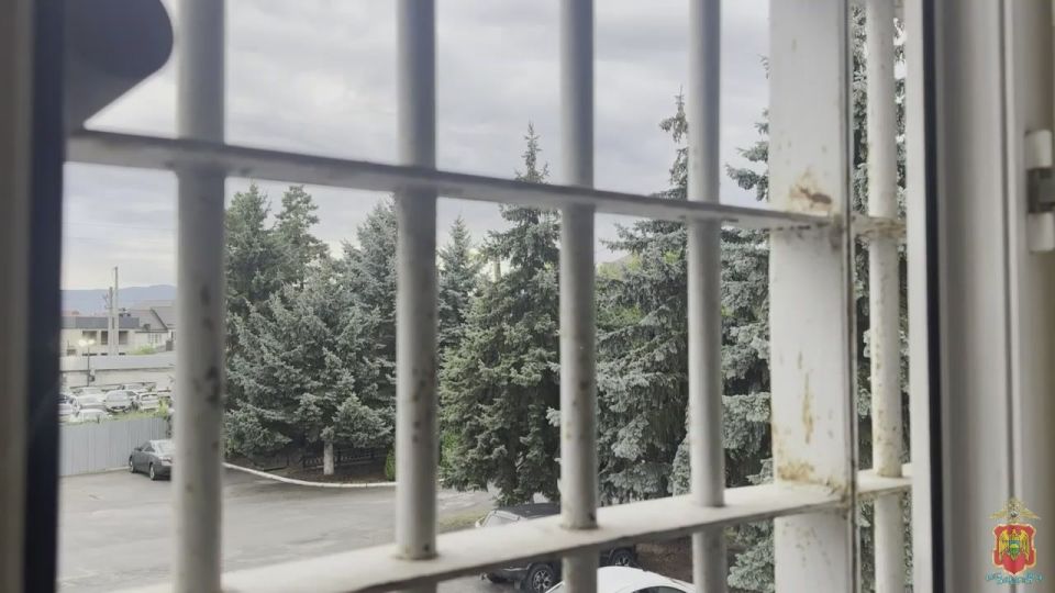 В Кабардино-Балкарии полицией задержан угонщик «Газели», спровоцировавший наезд фургона на служебную машину