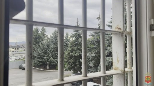 В Кабардино-Балкарии полицией задержан угонщик «Газели», спровоцировавший наезд фургона на служебную машину