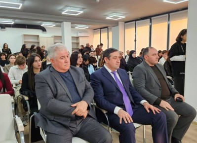 В КБР наградили участников подготовки и проведения Всемирного фестиваля молодежи