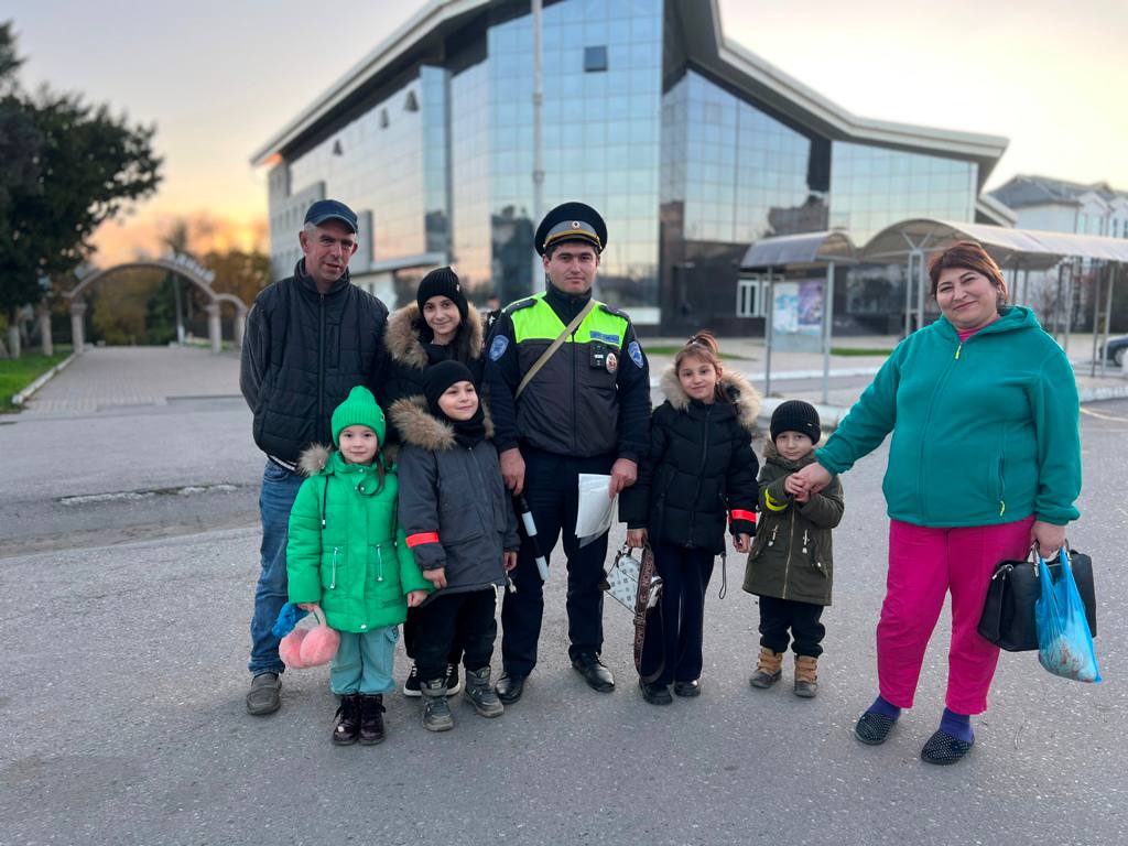 На дорогах Кабардино-Балкарии состоялся профилактический рейд «Будь внимателен к пешеходу» На дорогах Кабардино-Балкарии состоялся профилактический рейд «Будь внимателен к пешеходу»