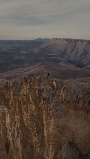 Вид на гору Эльбрус с горы Науджидза