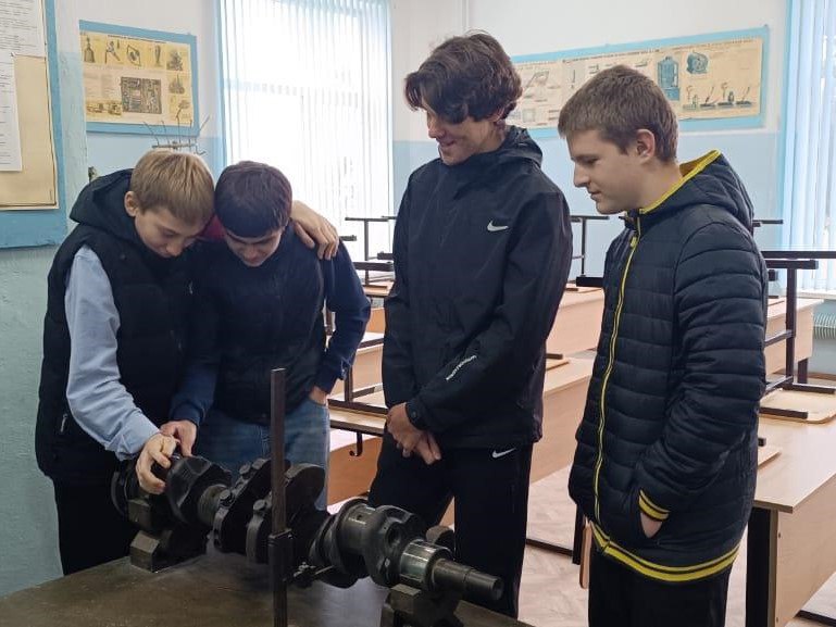 Профориентация в действии: школьники изучают ведущие предприятия Профориентация в действии: школьники изучают ведущие предприятия