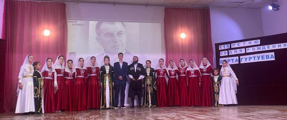 В КБР наградили участников подготовки и проведения Всемирного фестиваля молодежи В КБР наградили участников подготовки и проведения Всемирного фестиваля молодежи