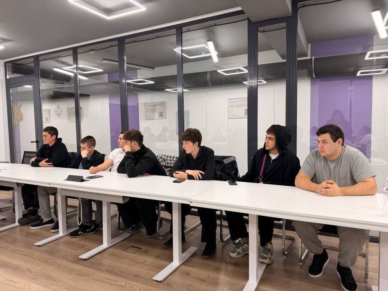 В Кабардино-Балкарии полицейские провели очередное мероприятие, посвященное вопросам защиты граждан от киберпреступлений В Кабардино-Балкарии полицейские провели очередное мероприятие, посвященное вопросам защиты граждан от киберпреступлений