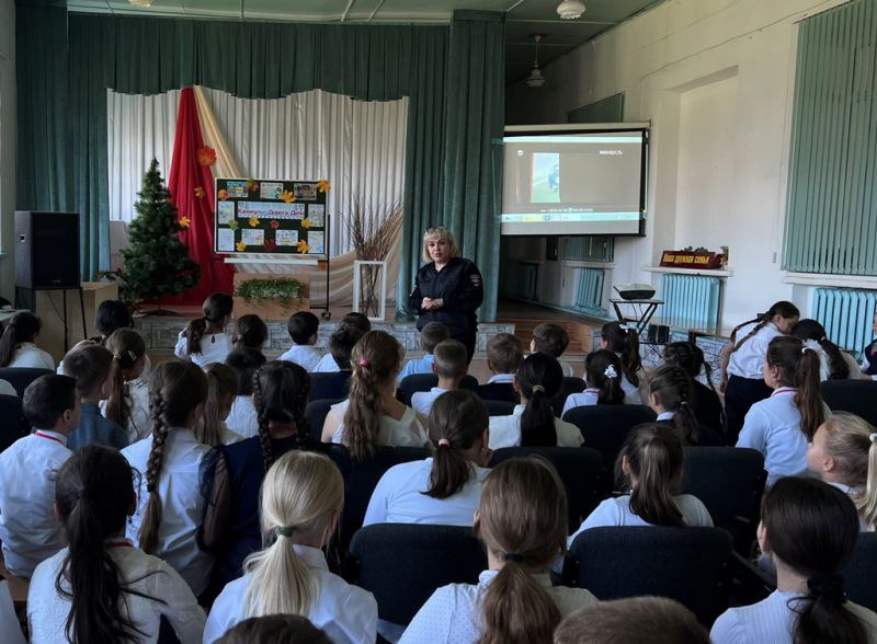 Школьники Кабардино-Балкарии стали участниками акции «Знай и соблюдай!» Школьники Кабардино-Балкарии стали участниками акции «Знай и соблюдай!»