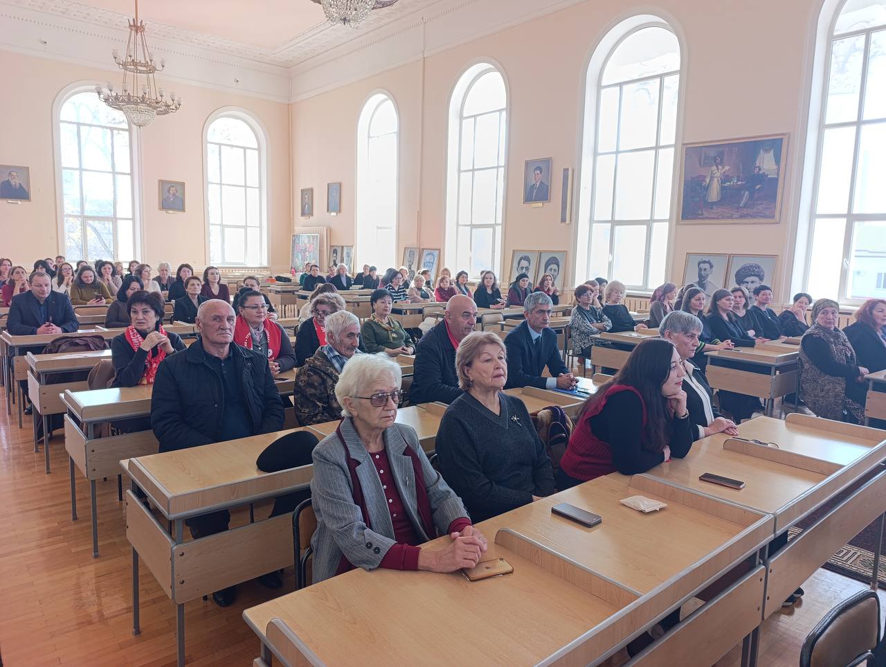 Памятная дата. Сегодня в Нальчике состоялось возложение цветов к памятнику Тимборы Кубатиевича Мальбахова – выдающего государственного и общественно-политического деятеля, первого секретаря Кабардино-Балкарского областного... Памятная дата. Сегодня в Нальчике состоялось возложение цветов к памятнику Тимборы Кубатиевича Мальбахова – выдающего государственного и общественно-политического деятеля, первого секретаря Кабардино-Балкарского областного...