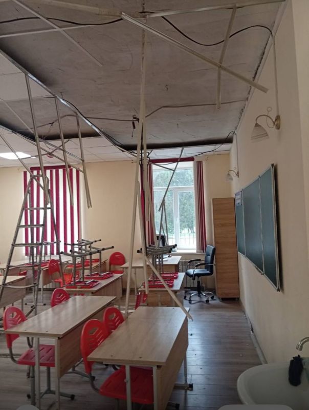 Возбуждено уголовное дело по факту обрушения потолочной конструкции в школе города Нарткала