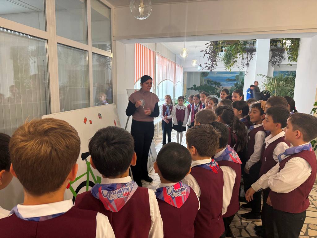 Ученики средней школы с. КенделенЭльбрусского района Кабардино-Балкарии стали участниками обучающей программы «Лаборатория безопасности» Центра профилактики детского дорожно-транспортного травматизма при Министерстве... Ученики средней школы с. КенделенЭльбрусского района Кабардино-Балкарии стали участниками обучающей программы «Лаборатория безопасности» Центра профилактики детского дорожно-транспортного травматизма при Министерстве...