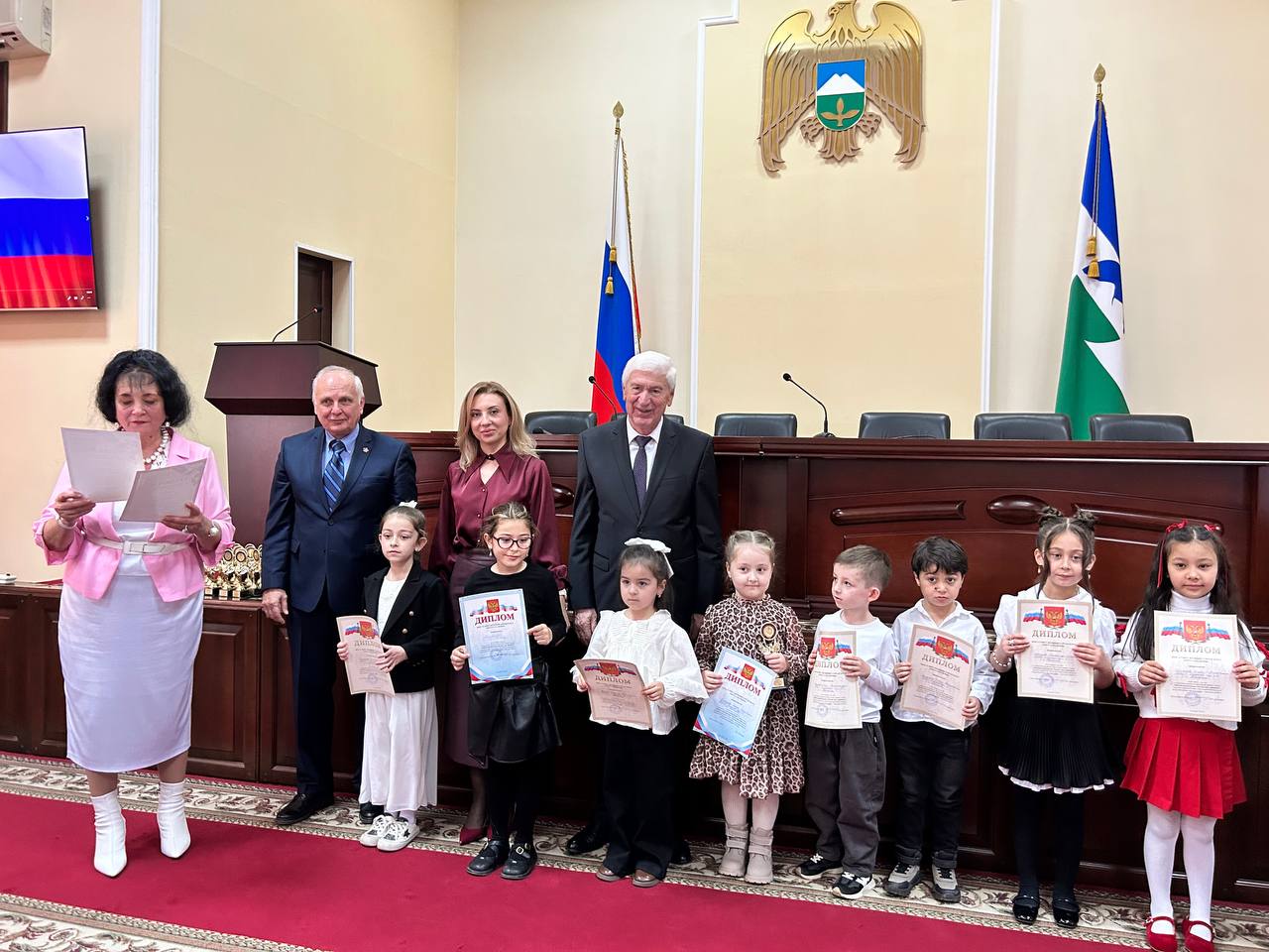В большом зале Местной администрации г.о. Нальчика прошла церемония награждения участников конкурсов, реализованных в рамках проектов МОО «Совет женщин г.о.Нальчик» В большом зале Местной администрации г.о. Нальчика прошла церемония награждения участников конкурсов, реализованных в рамках проектов МОО «Совет женщин г.о.Нальчик»