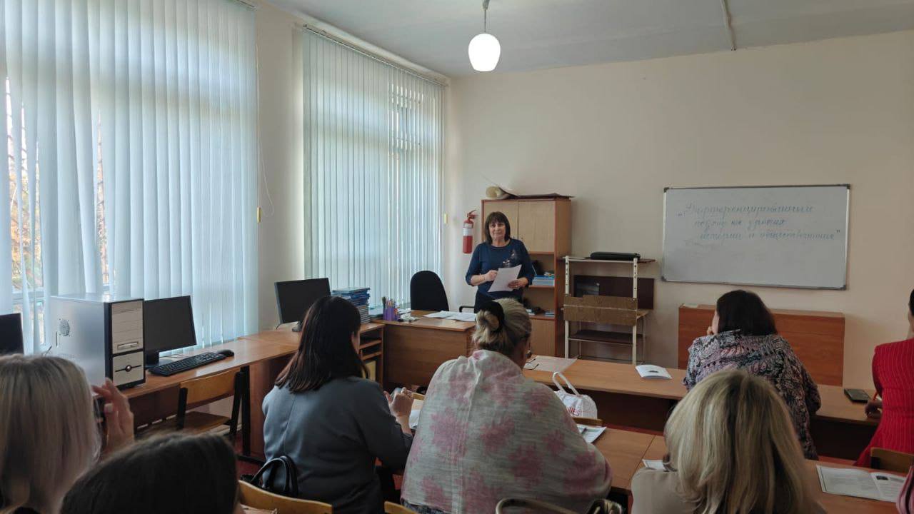 В МКОУ «СОШ №11» г.о. Прохладный состоялось совещание учителей истории и обществознания с инициативой открытия Школы молодого избирателя В МКОУ «СОШ №11» г.о. Прохладный состоялось совещание учителей истории и обществознания с инициативой открытия Школы молодого избирателя