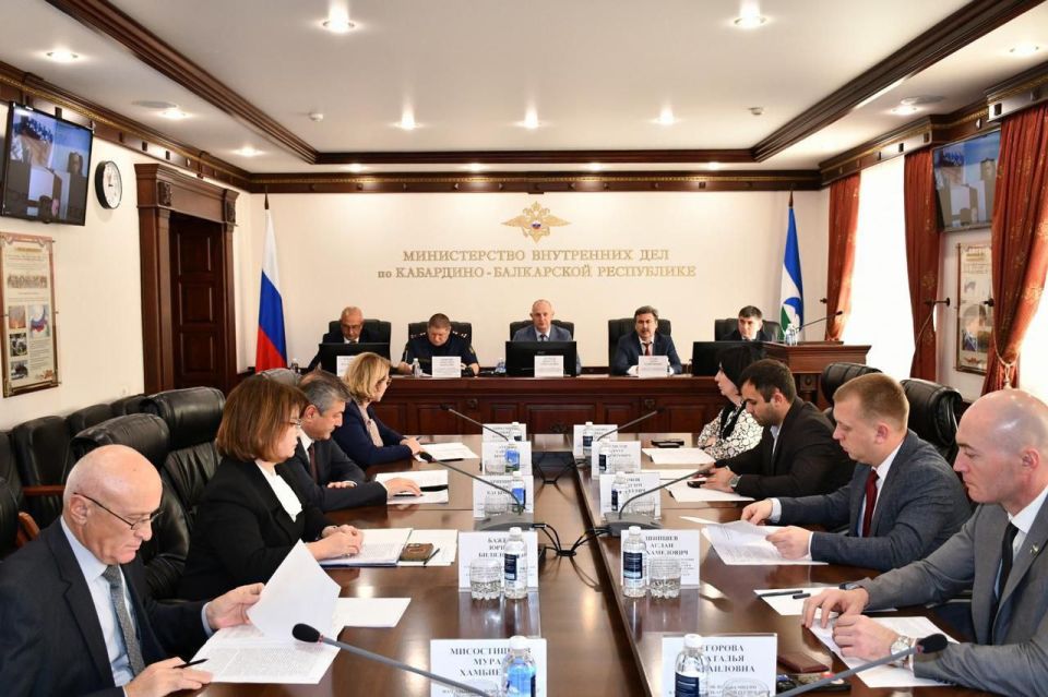 На межведомственном совещании в МВД по КБР обсуждены вопросы профилактики преступлений и правонарушений среди несовершеннолетних