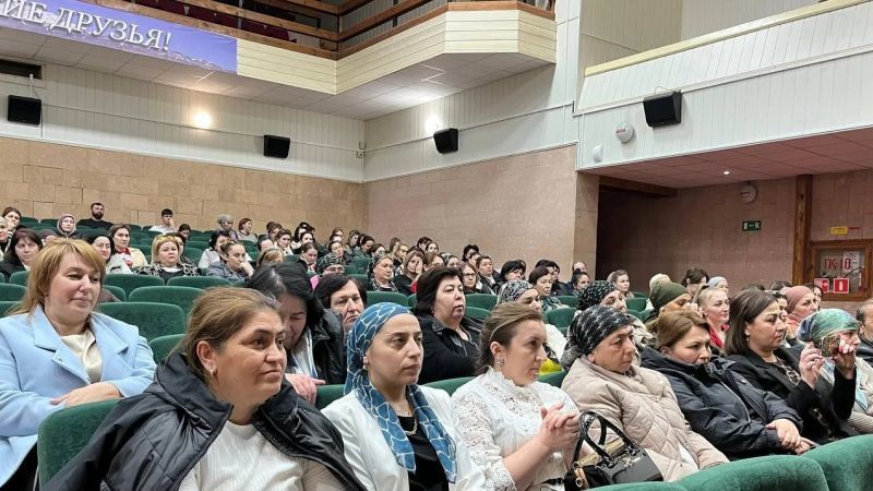 В Зольском районе полицейские, представители муниципалитета и педагоги обсудили вопросы профилактики подростковой преступности