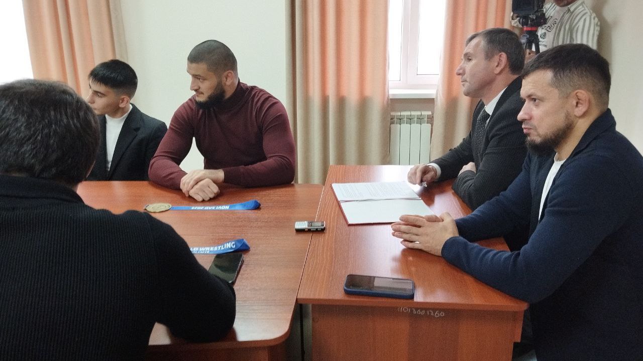 В министерстве спорта проходит пресс-конференция с участием победителей и призеров чемпионата и первенства мира по грэпплингу В министерстве спорта проходит пресс-конференция с участием победителей и призеров чемпионата и первенства мира по грэпплингу