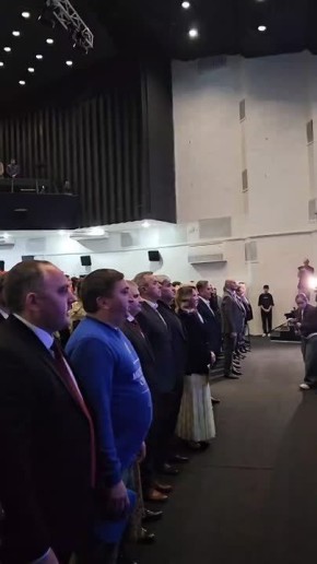 Прямо сейчас в Доме молодежи КБР проходит торжественное открытие международного фестиваля документального кино "RT.Док: Время наших героев"! В центре внимания - пронзительные истории защитников Донбасса, волонтеров, врачей...