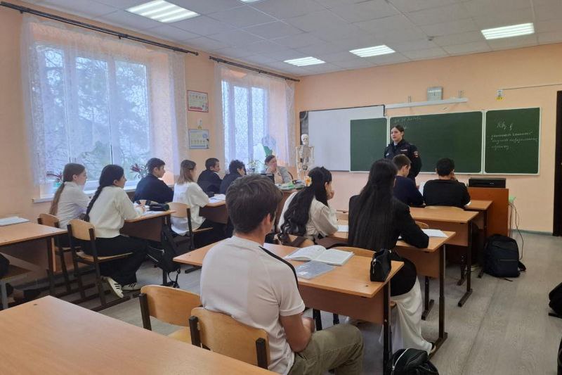 Полицейские Прохладненского района рассказали учащимся об опасности проявления терроризма и экстремизма Полицейские Прохладненского района рассказали учащимся об опасности проявления терроризма и экстремизма