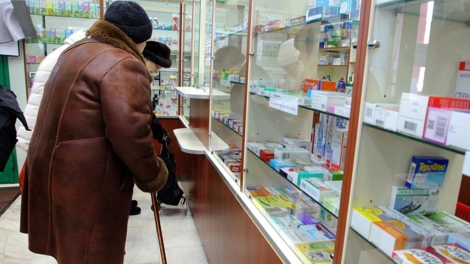 Бюджетные расходы на лекарства для пенсионеров: новая инициатива в Госдуме