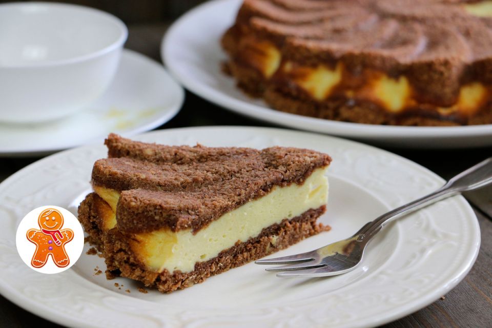 Как легко удивить гостей: рецепт простого творожного пирога