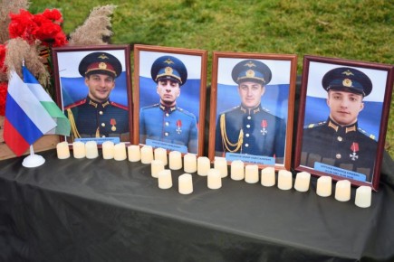 Руководство МВД по Кабардино-Балкарской Республике и представители Общественного совета при ведомстве приняли участие в патриотической акции