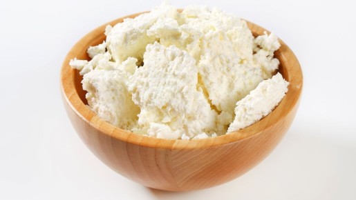 Россиянам объяснили, как выбрать правильный творог