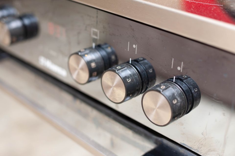 Как быстро и просто придать блеск ручкам вашей плиты