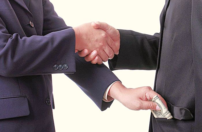 Государство получит право изымать имущество у родственников коррумпированных граждан