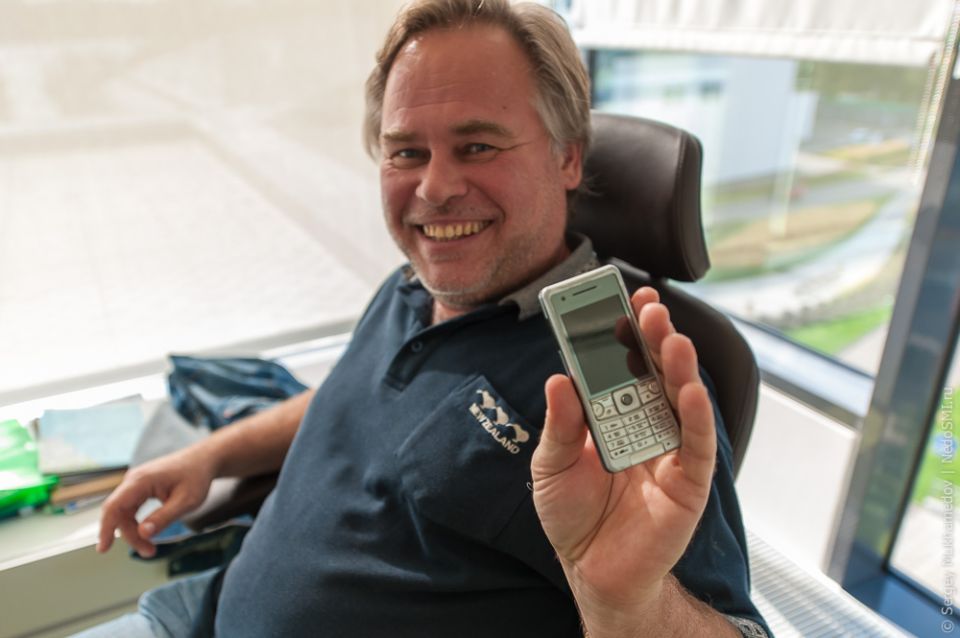 Старый кнопочный телефон: защищаем банковские приложения с помощью ретро-гаджета