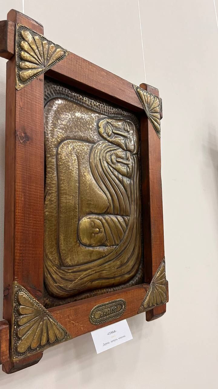 В Национальном музее открылась выставка, посвященная 85-летию Народного писателя КБР Бориса Утижева В Национальном музее открылась выставка, посвященная 85-летию Народного писателя КБР Бориса Утижева