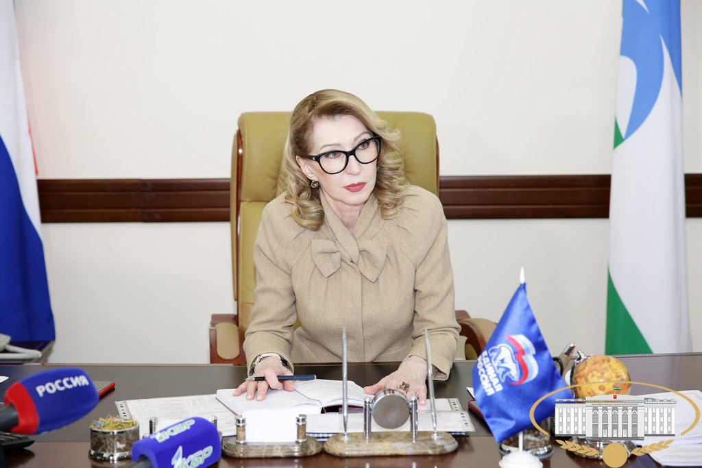 В рамках декады приёмов граждан, приуроченной к 24-летию Всероссийской политической партии "Единая Россия", Кабардино-Балкарская региональная общественная приёмная организует приём граждан руководителями партии в регионе... В рамках декады приёмов граждан, приуроченной к 24-летию Всероссийской политической партии "Единая Россия", Кабардино-Балкарская региональная общественная приёмная организует приём граждан руководителями партии в регионе...