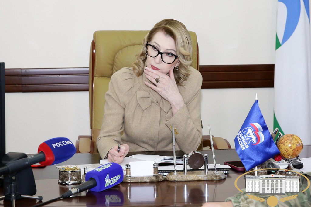 В рамках декады приёмов граждан, приуроченной к 24-летию Всероссийской политической партии "Единая Россия", Кабардино-Балкарская региональная общественная приёмная организует приём граждан руководителями партии в регионе... В рамках декады приёмов граждан, приуроченной к 24-летию Всероссийской политической партии "Единая Россия", Кабардино-Балкарская региональная общественная приёмная организует приём граждан руководителями партии в регионе...