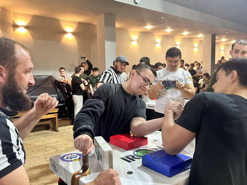 В Нальчике прошел чемпионат Кабардино-Балкарии по армрестлингу В Нальчике прошел чемпионат Кабардино-Балкарии по армрестлингу