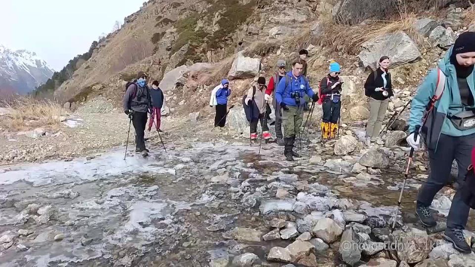 В Приэльбрусье завершила работу "Школа безопасности" образовательного проекта "Школа туризма и краеведения" молодёжного клуба Русского географического общества в КБР