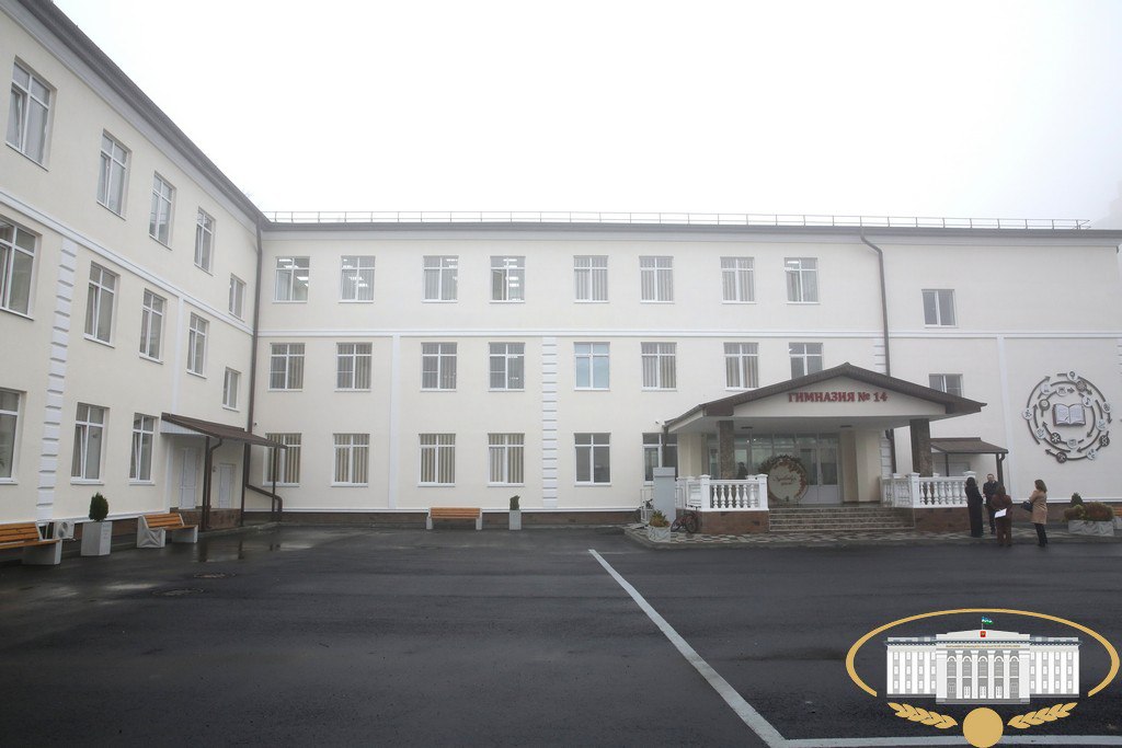 Депутаты Парламента КБР во главе с Председателем законодательного органа республики Татьяной Егоровой в сопровождении министра просвещения и науки КБР Анзора Езаова, руководителя департамента образования г.о. Нальчик Алима... Депутаты Парламента КБР во главе с Председателем законодательного органа республики Татьяной Егоровой в сопровождении министра просвещения и науки КБР Анзора Езаова, руководителя департамента образования г.о. Нальчик Алима...