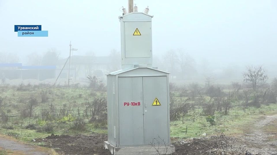 В Старом Череке близится к завершению установка дорожного освещения