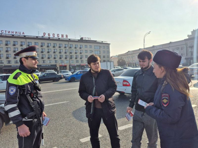Автоинспекторы Кабардино-Балкарии призвали водителей к соблюдению ПДД и проявлению взаимоуважения на дорогах Автоинспекторы Кабардино-Балкарии призвали водителей к соблюдению ПДД и проявлению взаимоуважения на дорогах