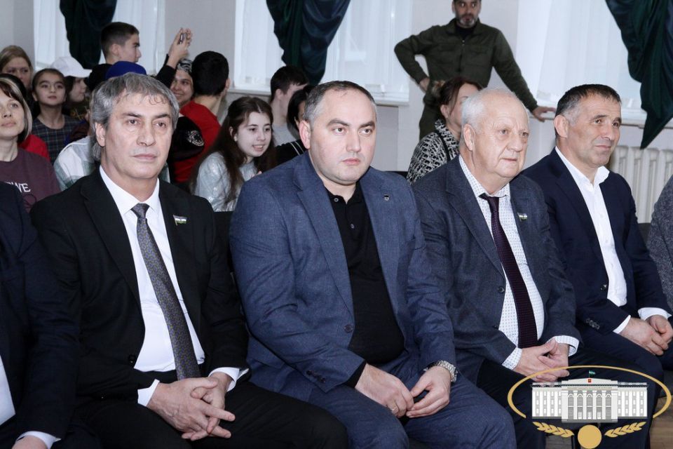 В ГКУ Базовый Республиканский детский социально-реабилитационный центр "Радуга" состоялось торжественное мероприятие, посвященное Международному дню инвалидов